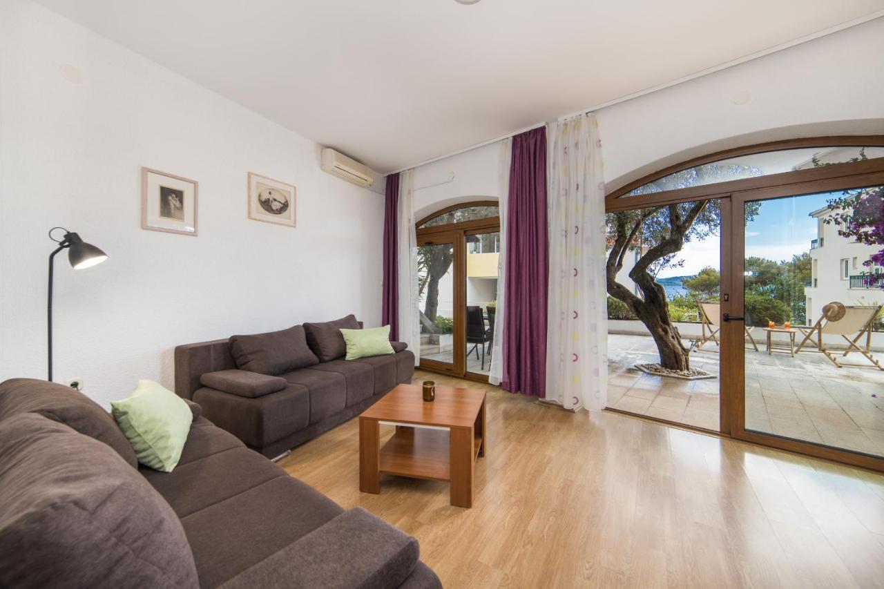 Apartment Aida *