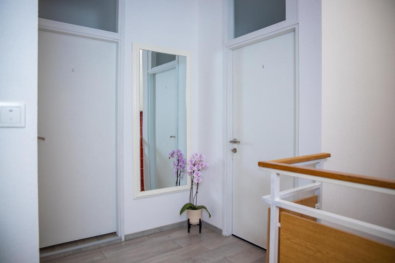 Apartment Aida *
